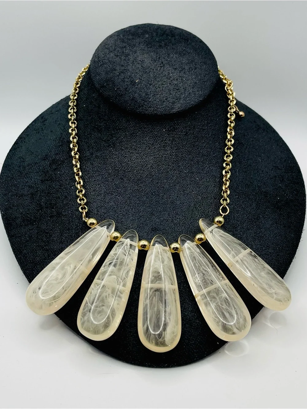 Vintage Lucite Teardrop Statement Bib Necklace Gold Tone Chain Estate Piece